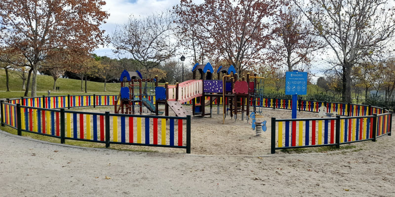 Área Infantil Parque Palomeras calle Rafael Fernández Hijicos