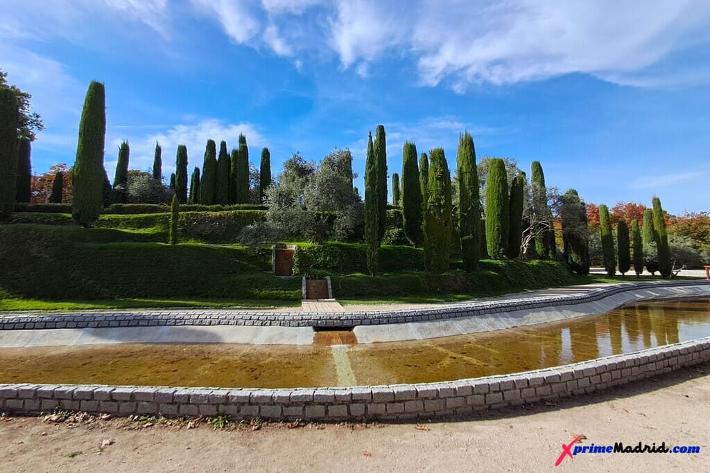 Bosque del Recuerdo parque del Retiro