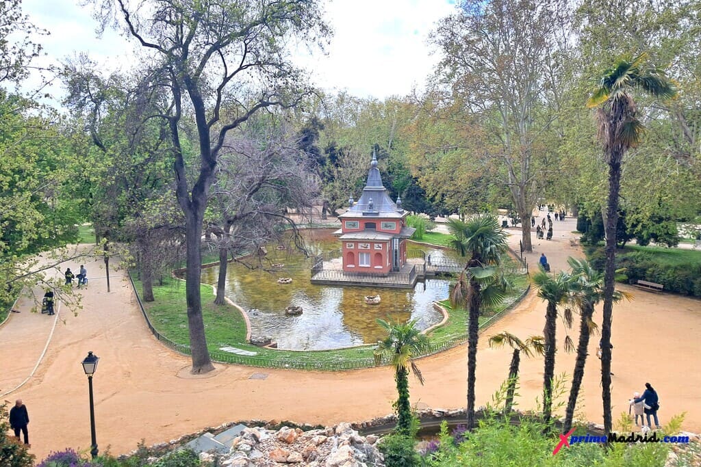 Casita del Pescador desde la Montaña Artificial del Retiro