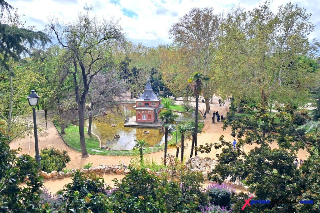 Casita del Pescador vista desde Montaña Artificial del Parque del Retiro