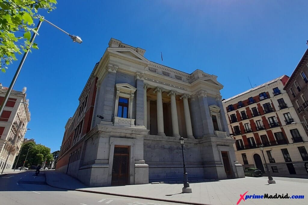 Casón del Buen Retiro vista lateral