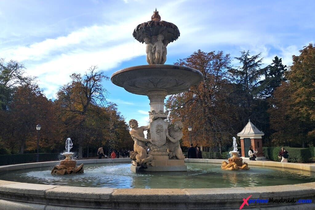 Fuente de la Alcachofa o del Tritón parque del Retiro