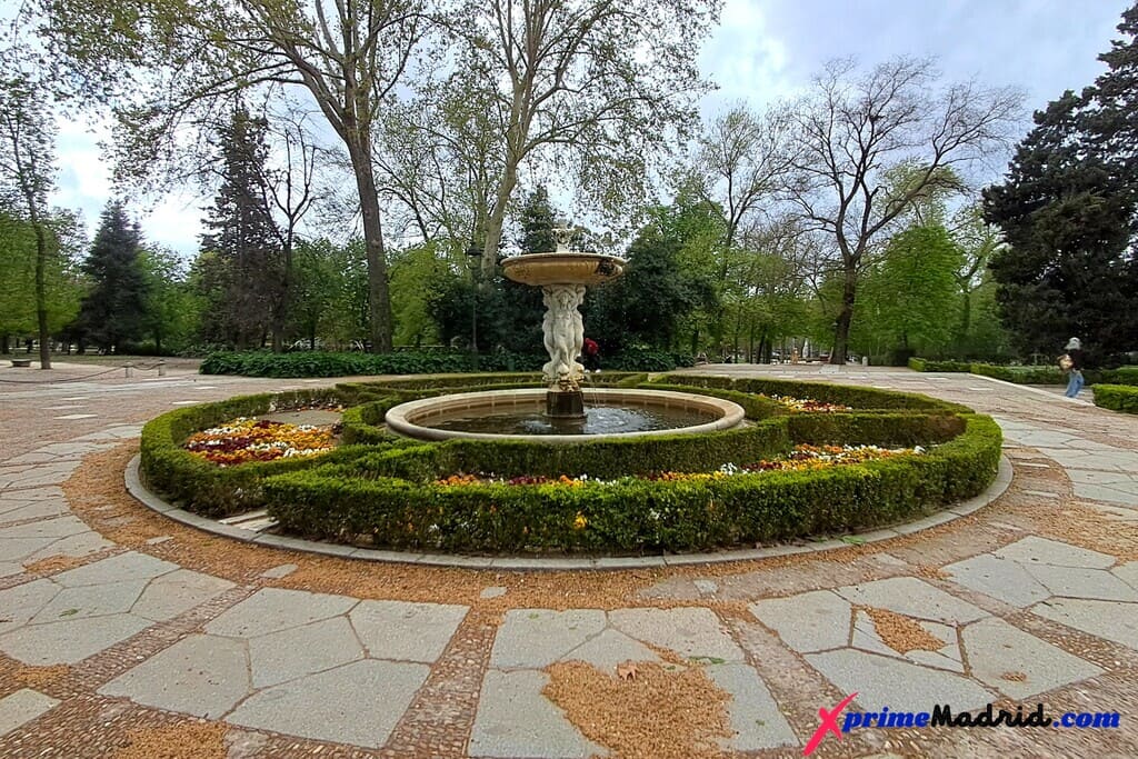 Fuente de las Cuatro Gracias en el Parque de El Retiro