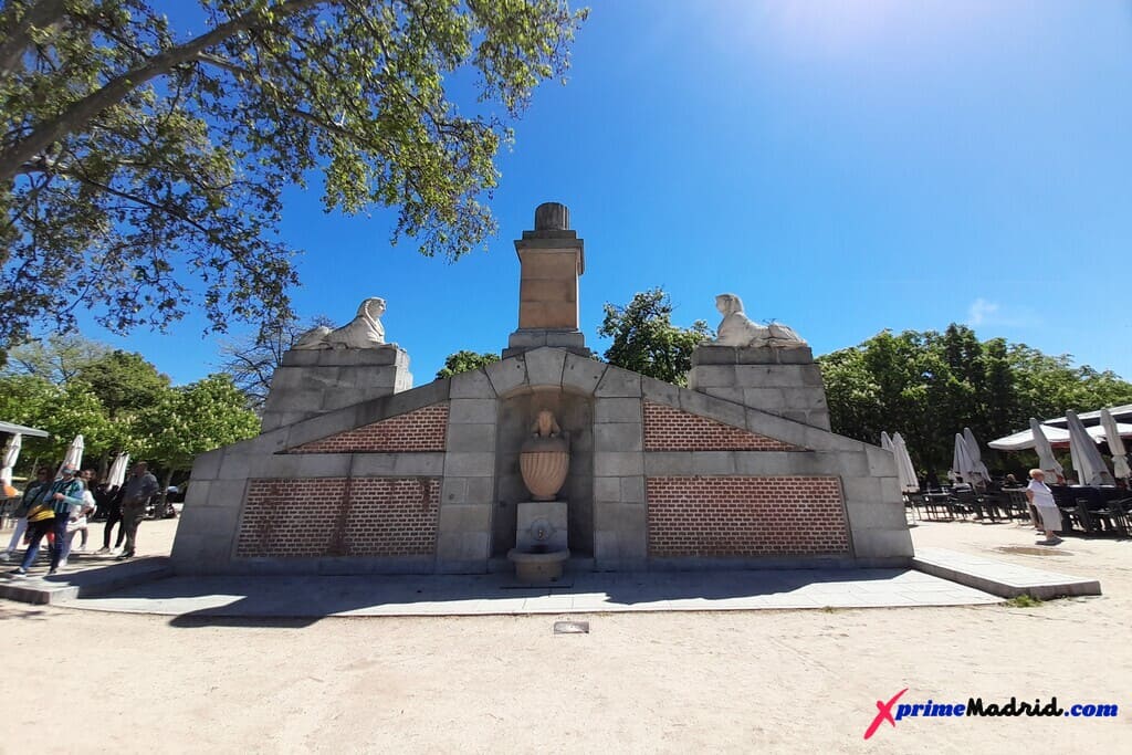 La fuente de las Esfinges