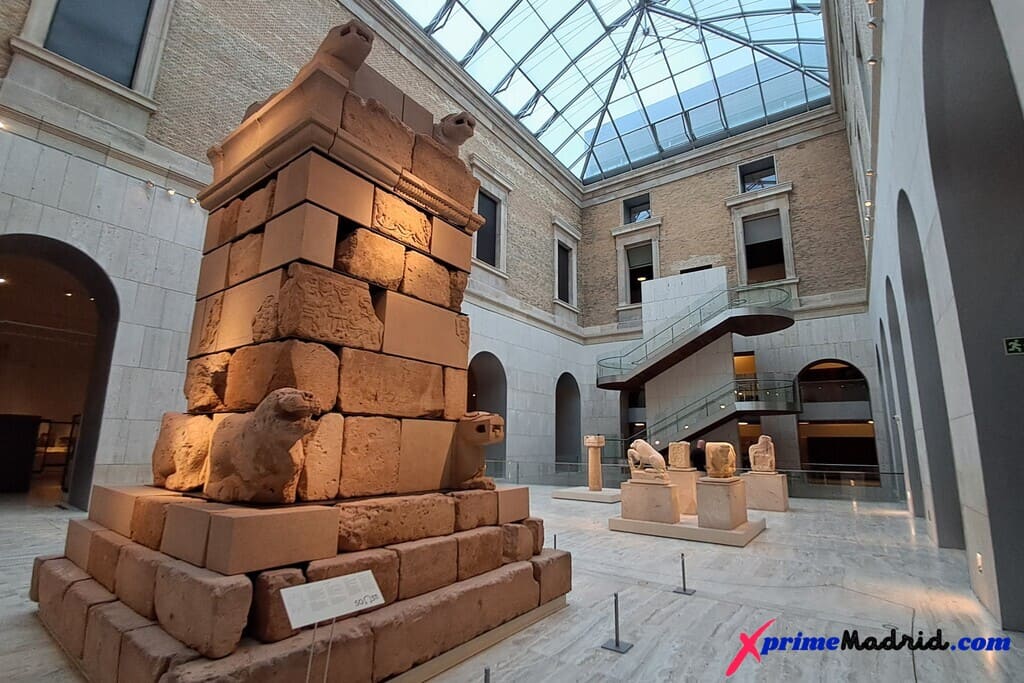 Sepulcro Pozo Moro en patio del Museo Arqueológico Nacional