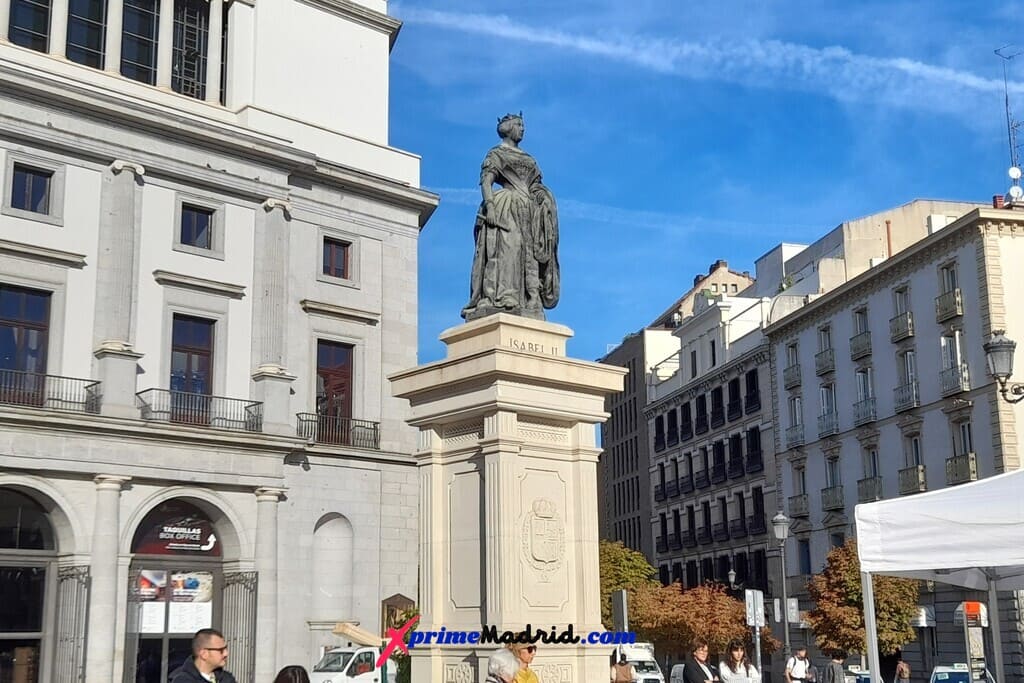 Plaza de Isabel II - Estatua de Isabel II